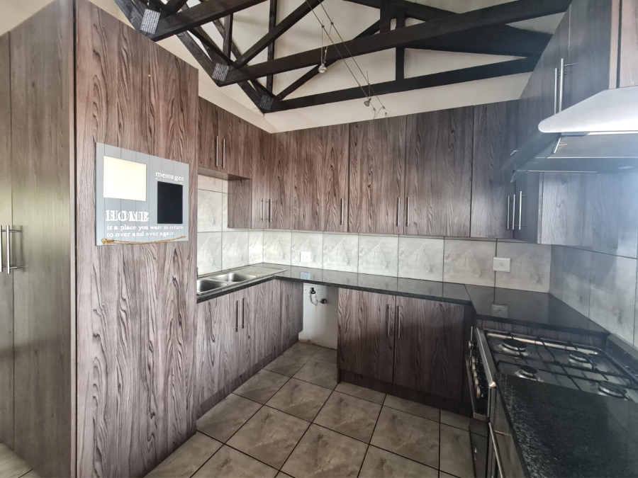 To Let 4 Bedroom Property for Rent in Xanadu Eco Park North West